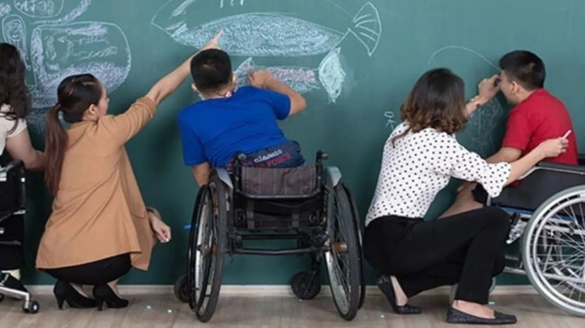 Engellilere bireysel eğitim desteği aylık 2 bin 421 lira oldu