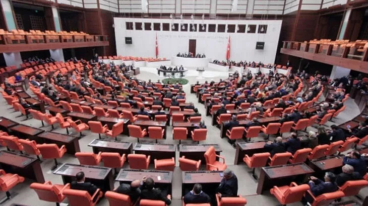 Sözleşmeliye kadro eş durumu tayin var mı?