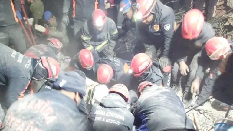 Enkaz altındakiler, ne kadar süre hayatta kalabilir?