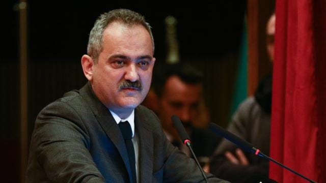 Depremzede öğretmenlerin nakilleriyle ilgili açıklama