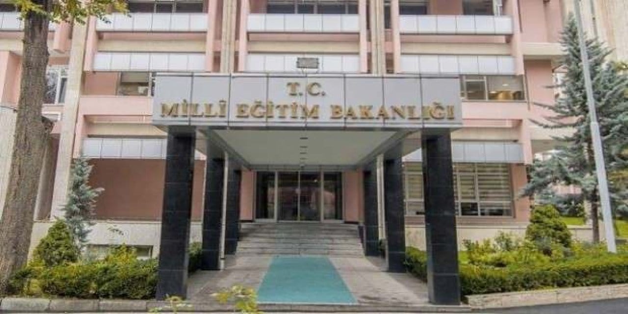 MEB’den Özel Okullara Ücretsiz Ders Kitabı Verilmesi Konusunda Resmi Yazı