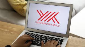 YÖK duyurdu: Üniversiteler online eğitime geçebilecek!
