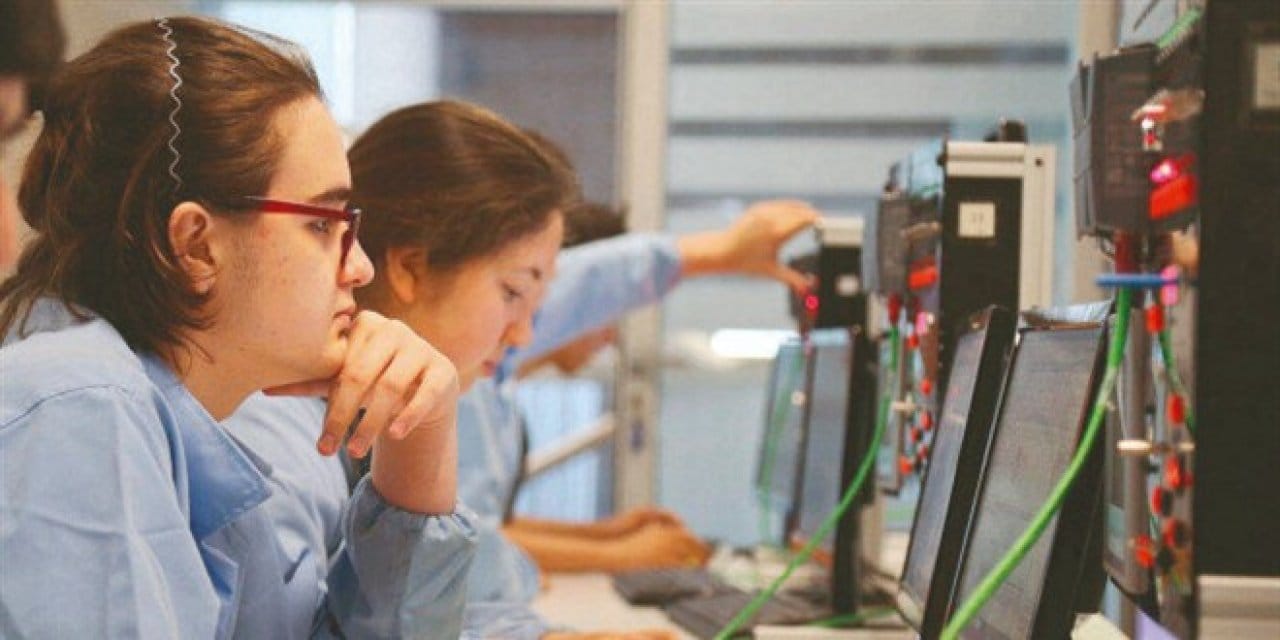 Liselilere ‘yazılım’ dersi