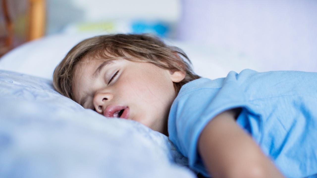 Çocukların ağzı açık uyuması sıradan bir durum değil