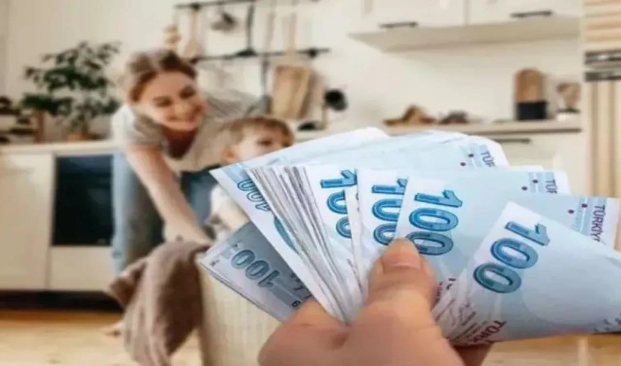 Ev Hanımlarına Maaş Bağlanacak!
