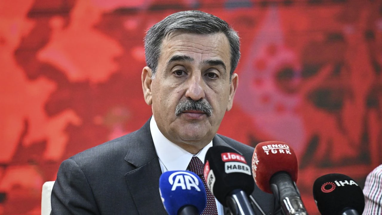 Türkiye Kamu-Sen’den ek zam ve refah payı talebi