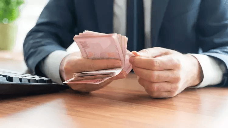 Kamuda çifte maaş dönemi bitiyor!