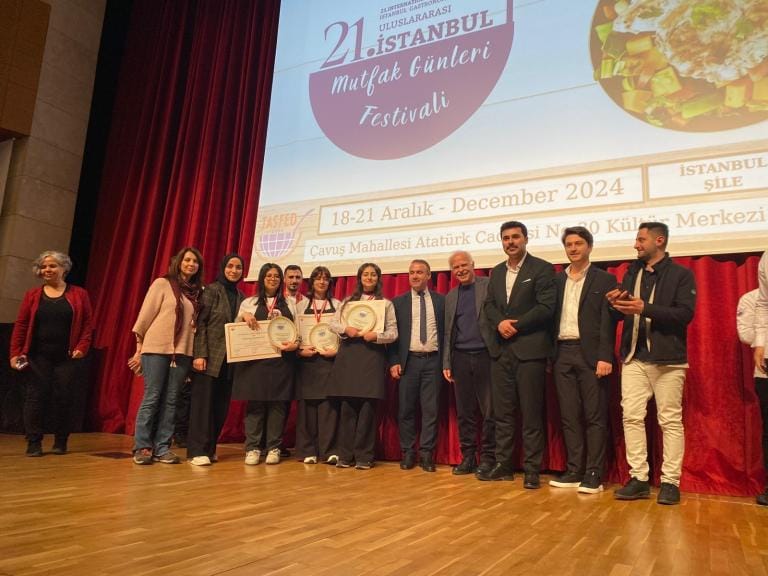 Küçükçekmece Atatürk Kız Meslek Lisesi Marka Okul Olduğunu Tescil Etti