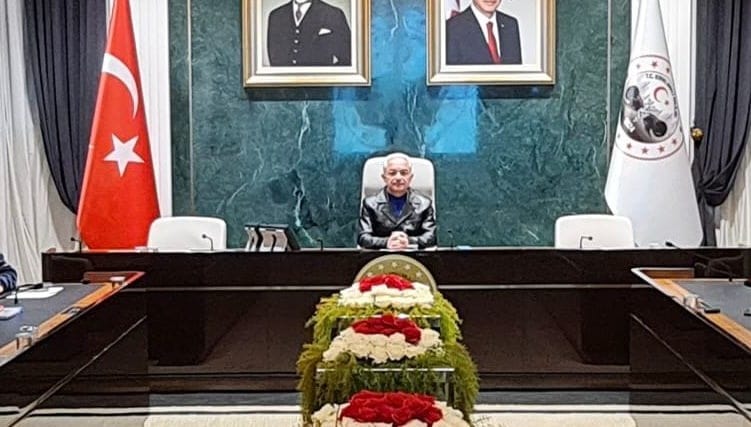 Vali Turan: Eğitim birinci önceliğimiz