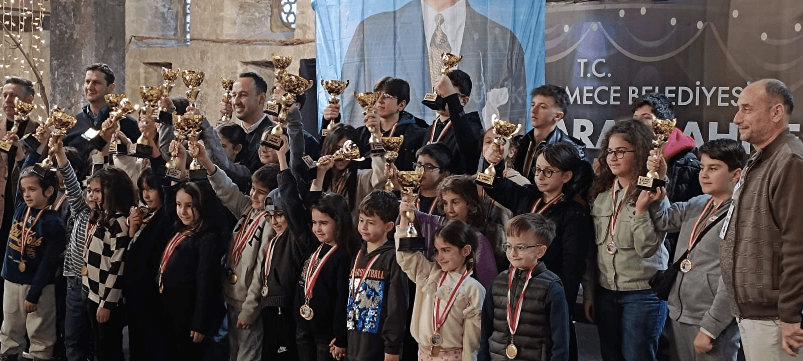 Beylikdüzü Büyükşehir İlkokulu Satranç Turnuvalarına damga vurdu!