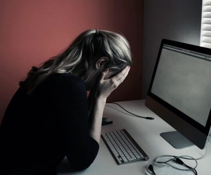 Her 8 çocuktan 1’i çevrim içi cinsel istismara maruz kalıyor!