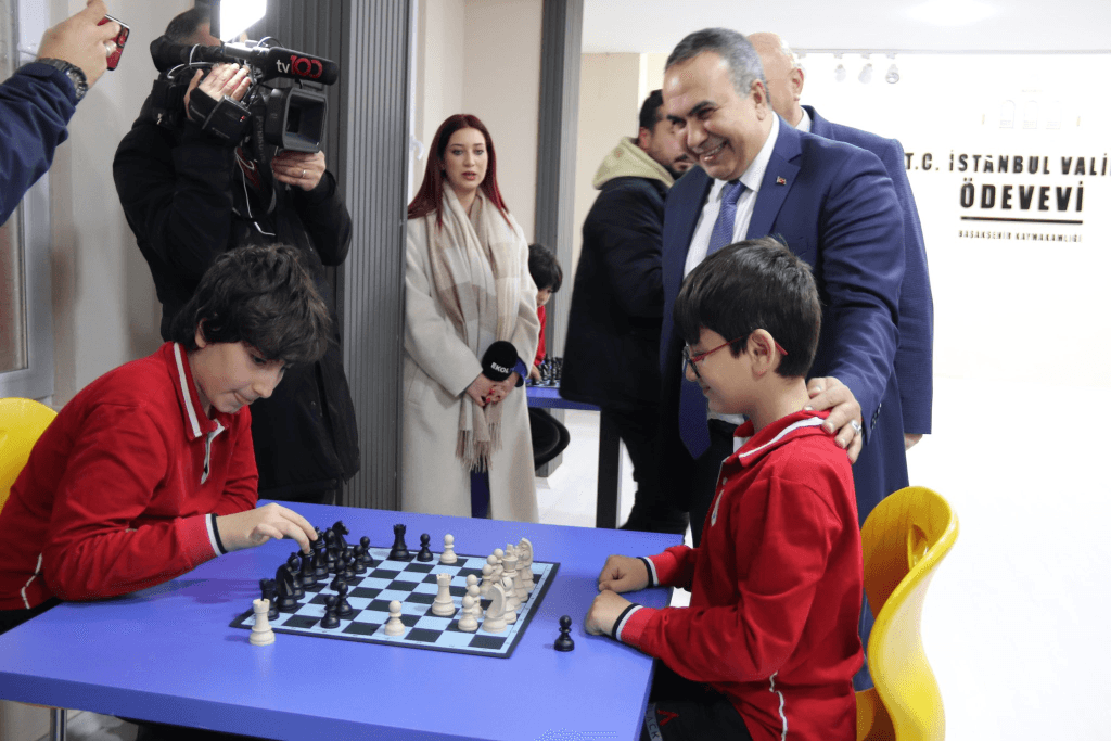 Hikmet Uluğbay Ortaokulunda “Ödev Evi” açıldı