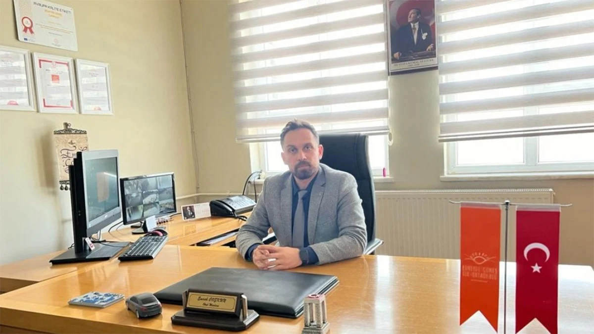 Okul müdürüne bıçaklı saldırı