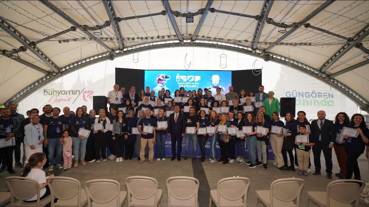 Prof. Dr. Ömer Dinçer İlkokulu, İBUF İstanbul Bilim ve Uzay Festivali’nde Göz Doldurdu!