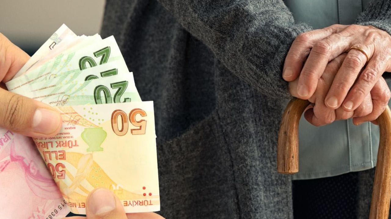 En düşük emekli maaşı için rakam verildi!