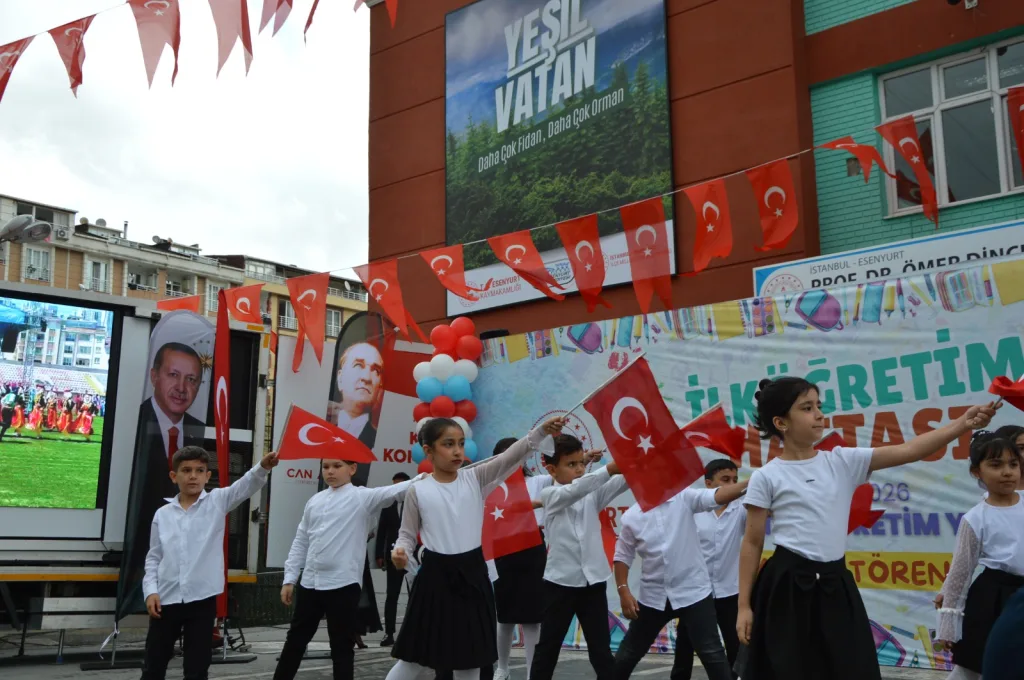 Esenyurt’ta Yeni Eğitim Öğretim Yılı Coşkuyla Başladı