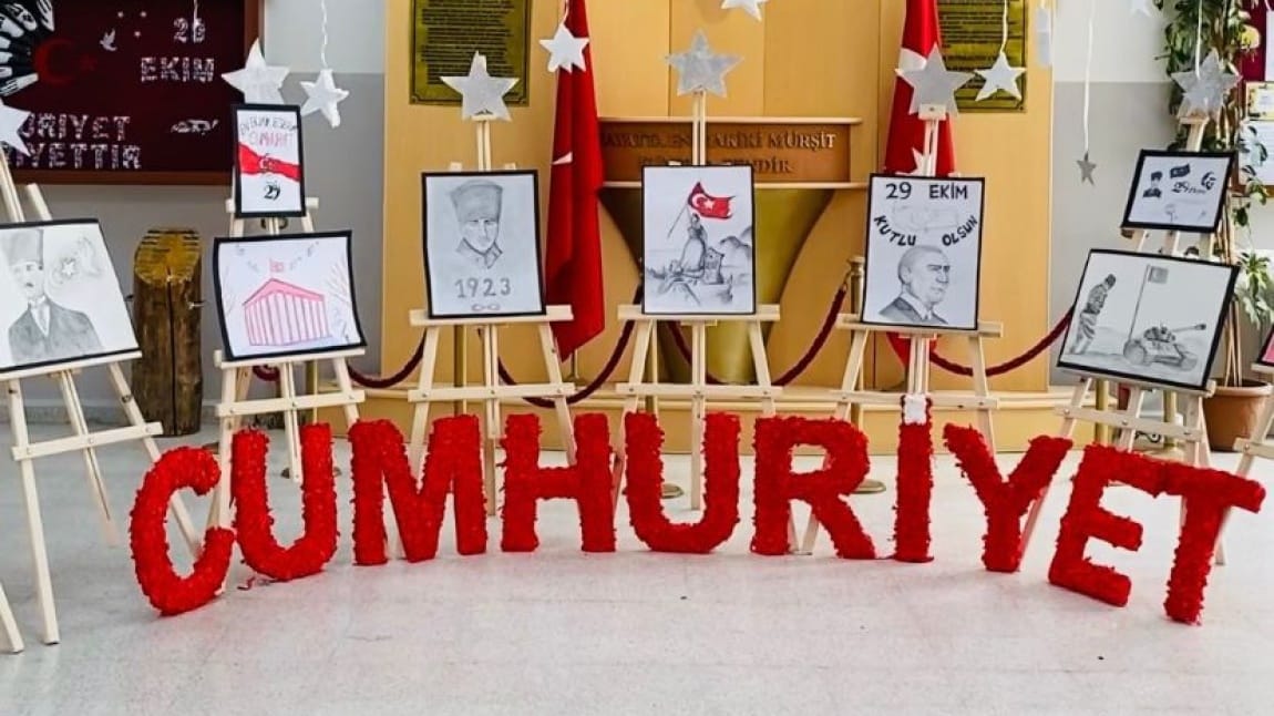 Cumhuriyet Bayramı Törenlerinde Görev Alan Öğretmenlere İzin!