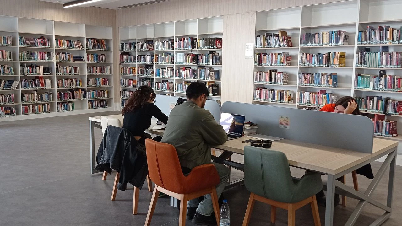 Okul Kütüphanelerinde Başarıyı Ödüllendiren Teşvik Dönemi