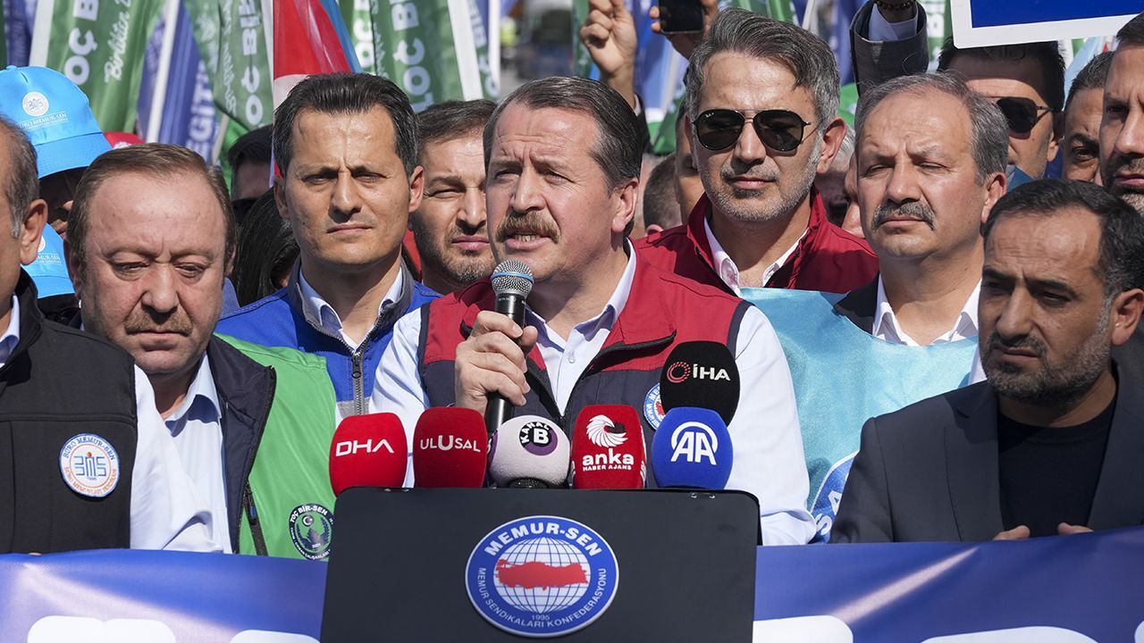 Memur-Sen’den de memur ve emekli maaşı için hükümete çağrı