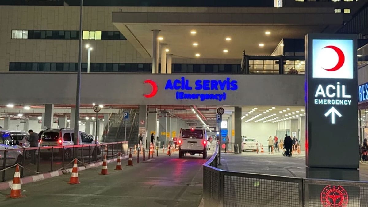 Başakşehir’de 30 öğrenci zehirlendi