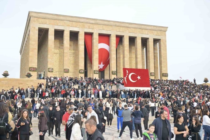 Esenyurtlu gençler,Anıtkabir’i ziyaret etti